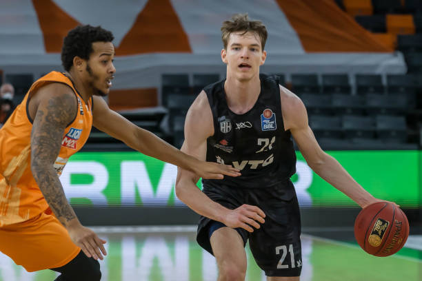 巨星为何折 巨星为何折